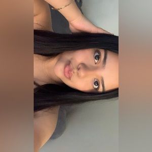 Meet your Posher, Yuribia